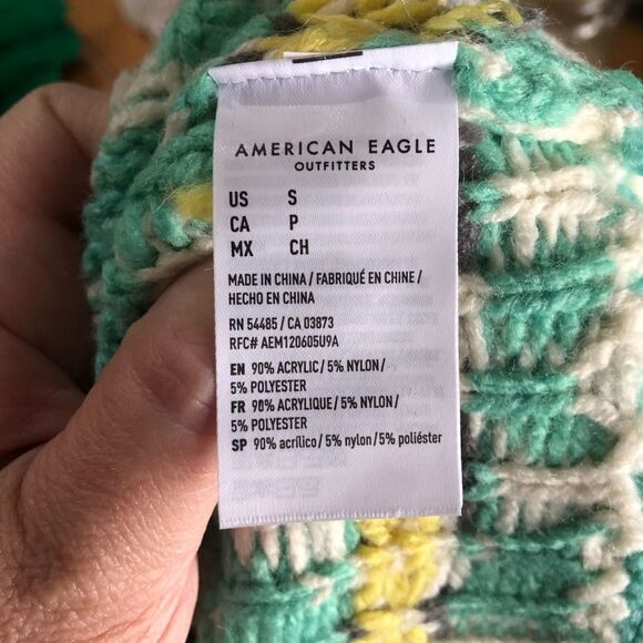 NWT American Eagle Mock Neck Printed Sweater Green Size S Cozy Warm - Picture 9 of 10